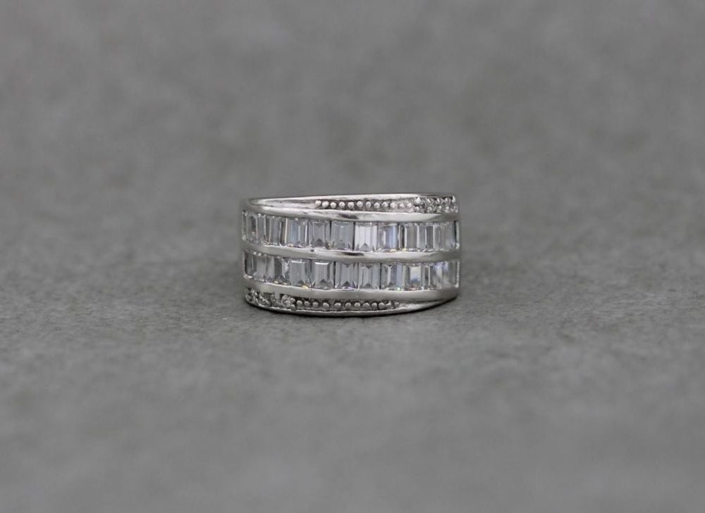 Elegant sterling silver & clear stone cocktail ring