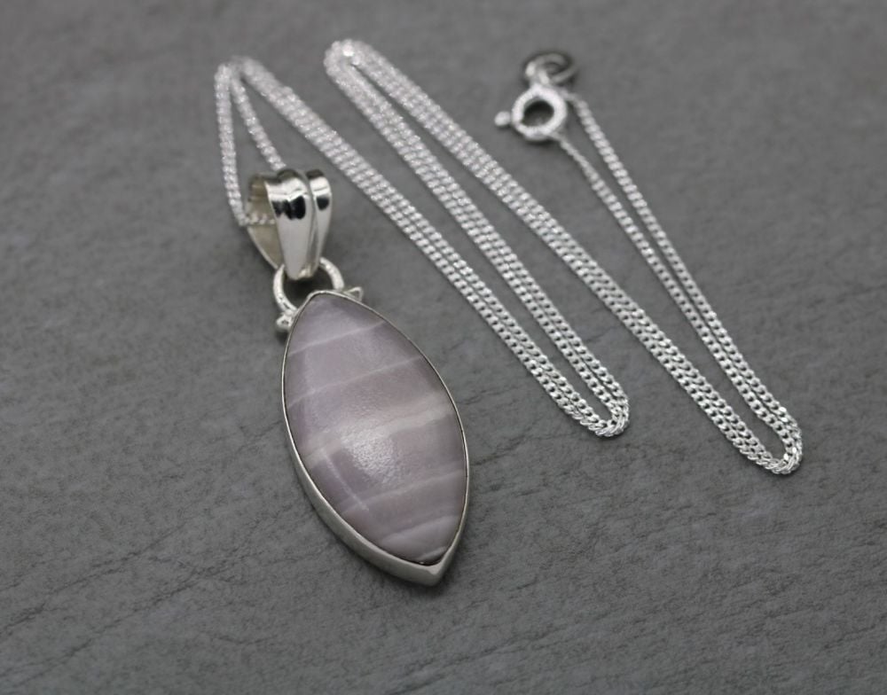 Sterling silver & pale pink striped gem stone necklace