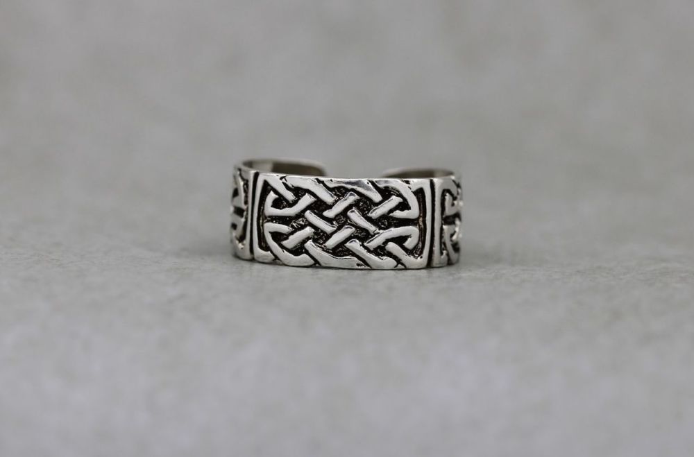 Adjustable oxidised sterling silver Celtic thumb ring