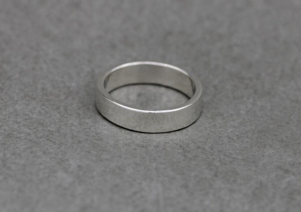 Sterling silver rectangular profile wedding band ring