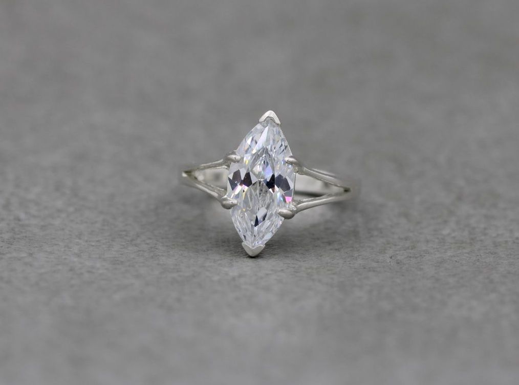 Sterling silver & clear marquise stone solitaire ring