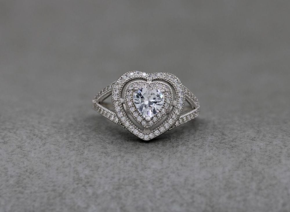 Sterling silver & clear stone heart ring