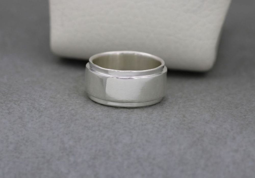 Sterling silver stepped profile wedding band ring