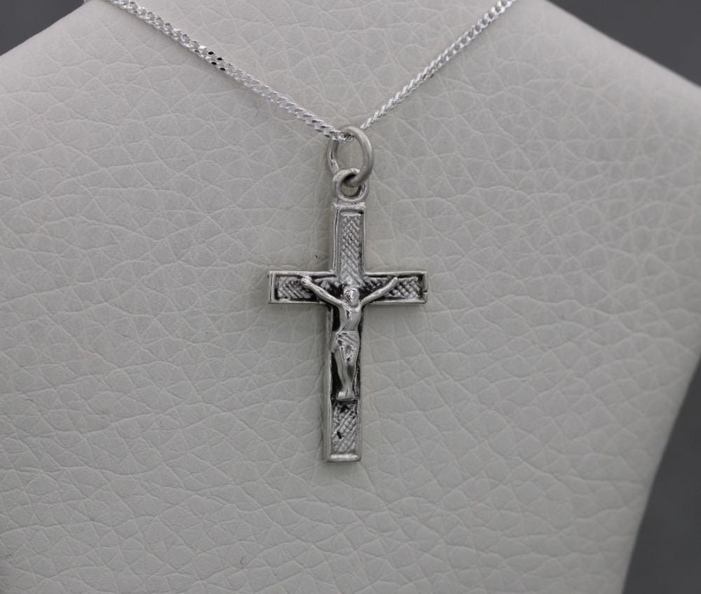 Vintage sterling silver 3D crucifix cross necklace