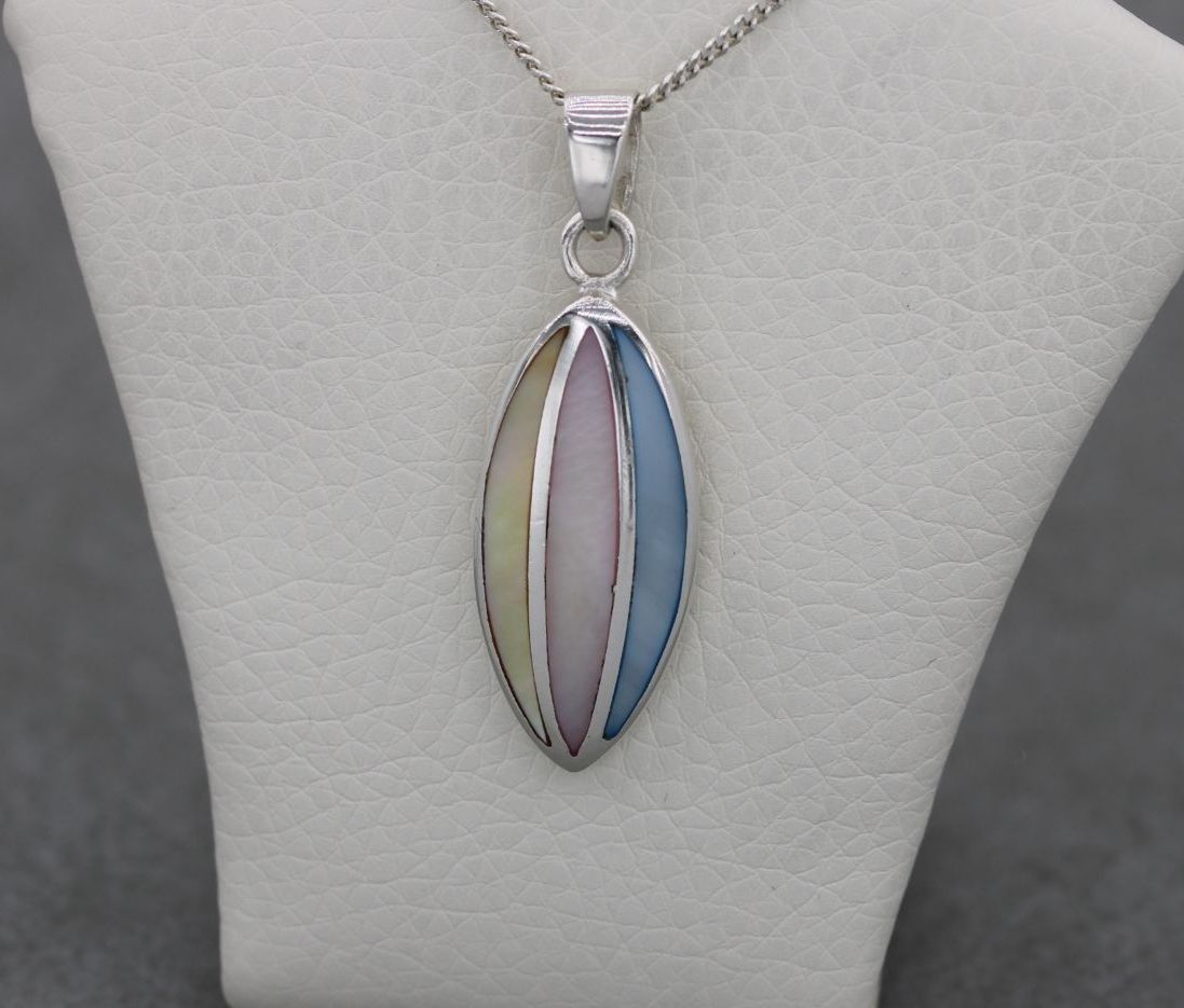 Italian sterling silver & dyed mother of pearl necklace