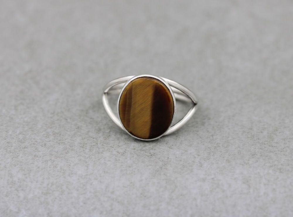 Vintage sterling silver & tiger's eye ring