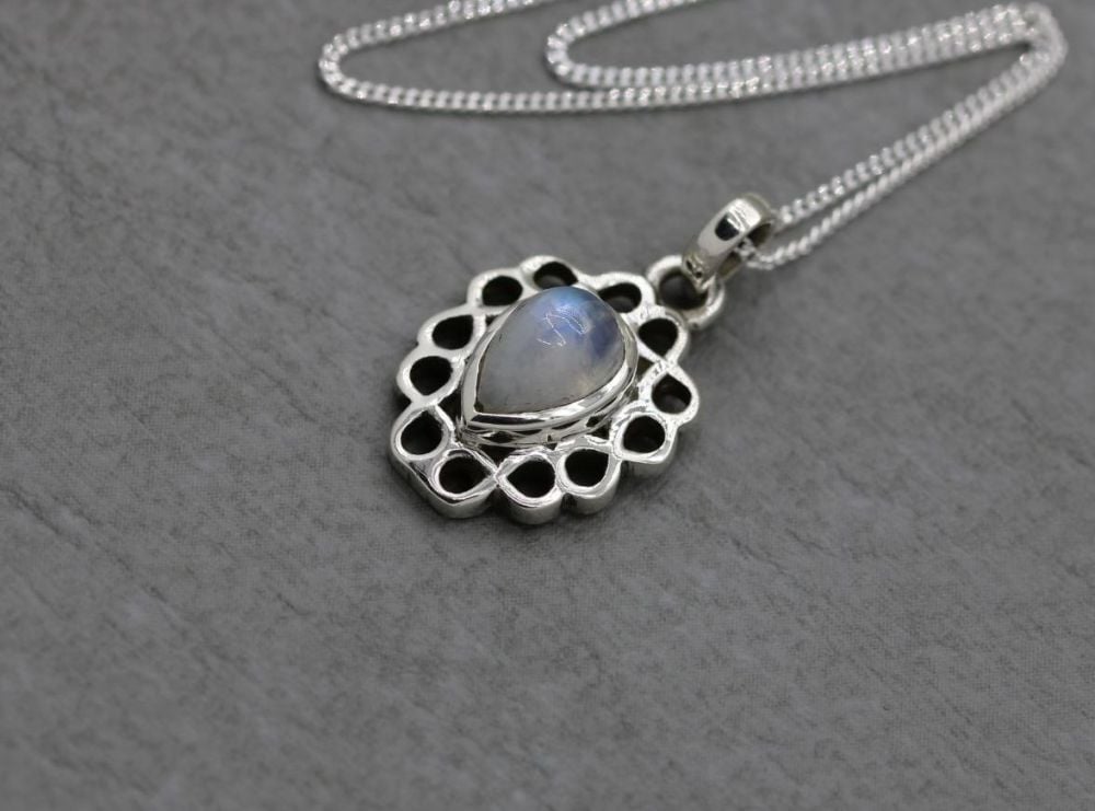 Sterling silver & moonstone necklace