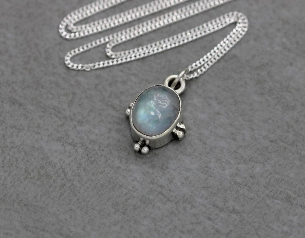 Small sterling silver & moonstone necklace