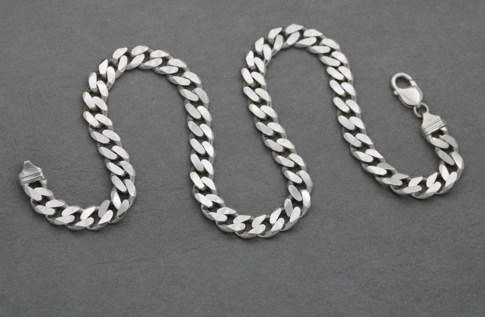 Heavy solid sterling silver bevelled edge curb chain (20”, 10.5mm)