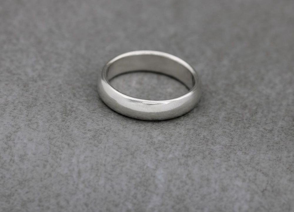 Sterling silver smooth 'D' profile wedding band ring