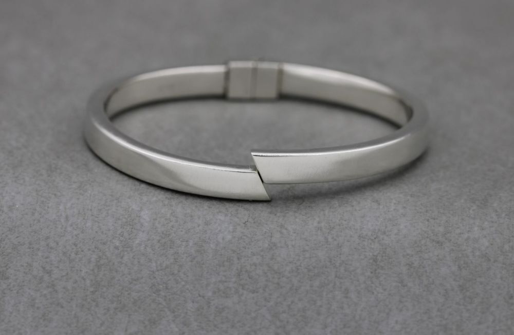 Sterling silver clamper bangle