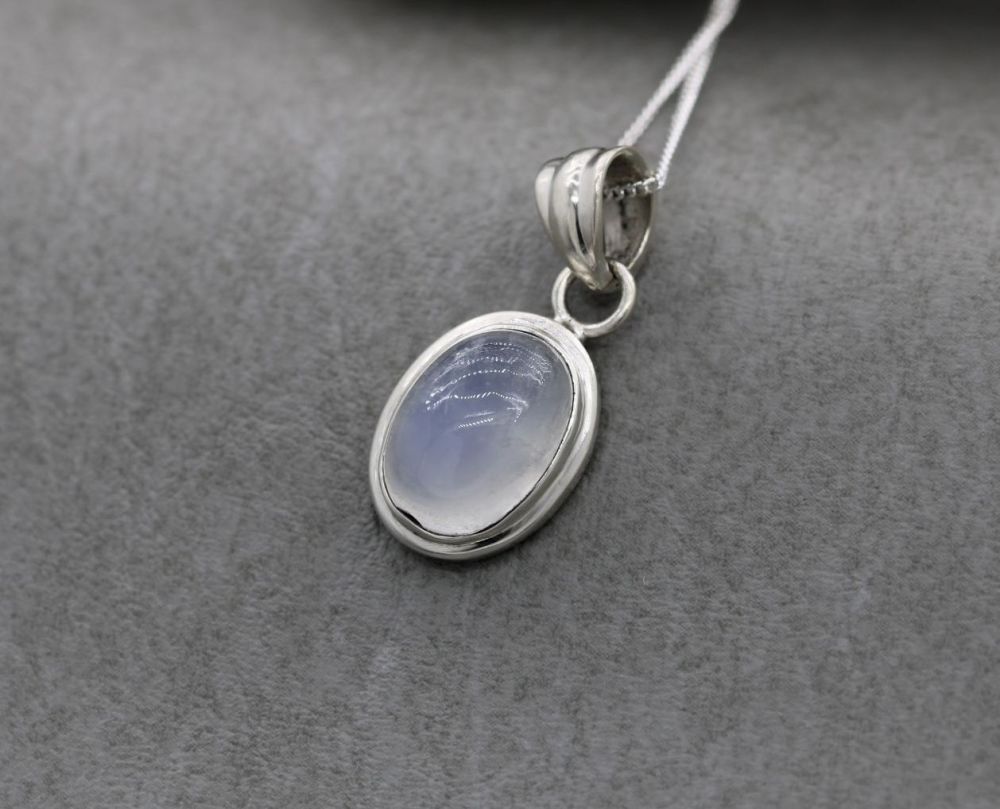 Sterling silver & moonstone necklace