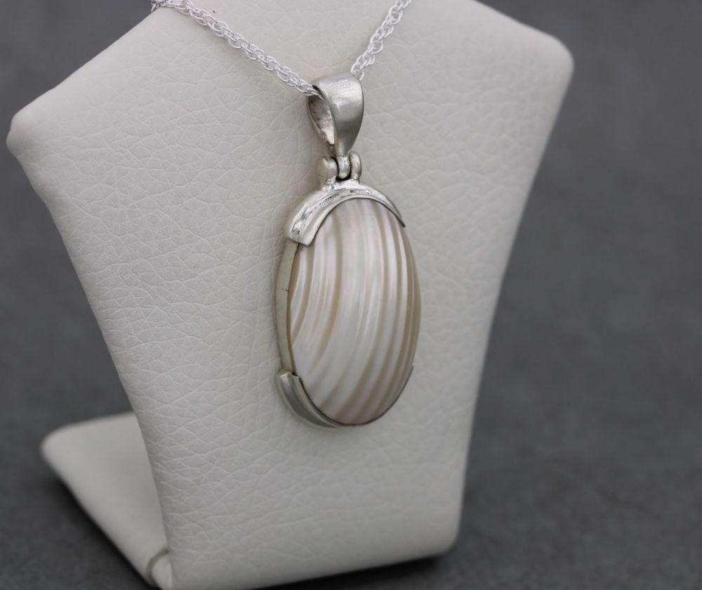 REFURBISHED Unusual sterling silver & rippled mother of pearl necklace