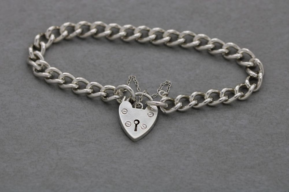 Vintage sterling silver charm bracelet with heart padlock clasp & safety ch