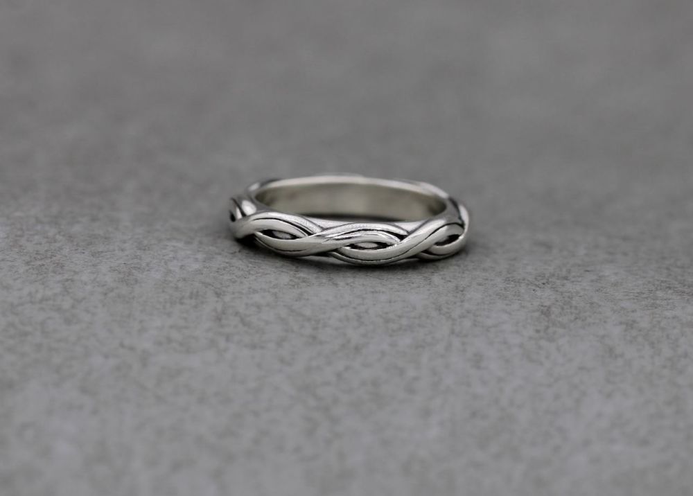 Sterling silver Pandora ring