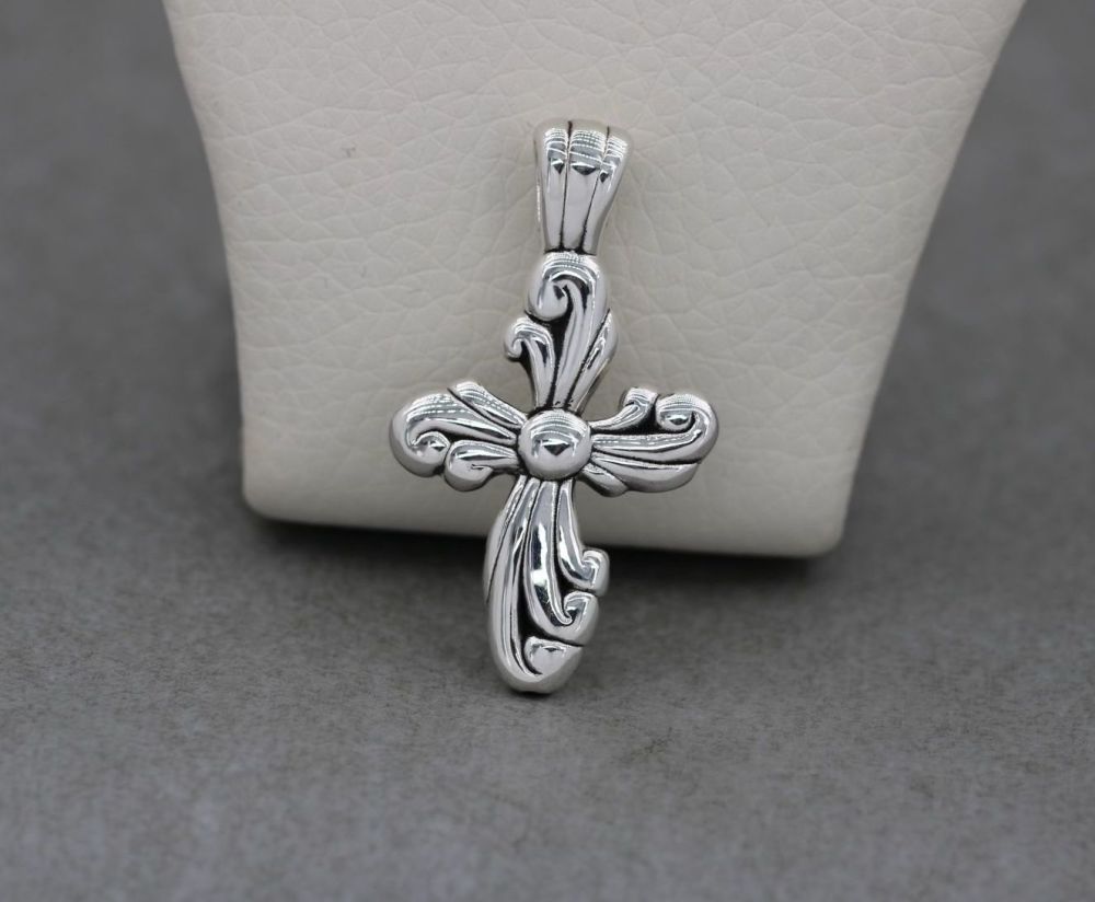 Fancy sterling silver puffy cross pendant