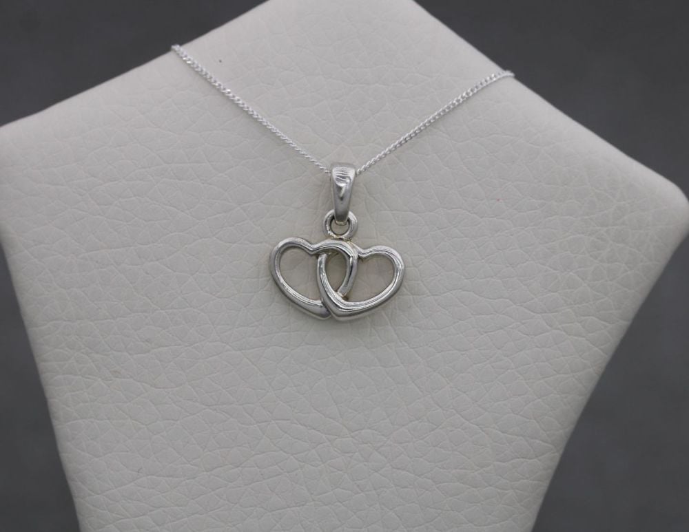 Small sterling silver interlinked hearts necklace