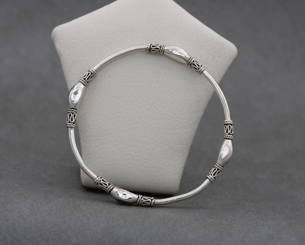 Sterling silver Bali bangle