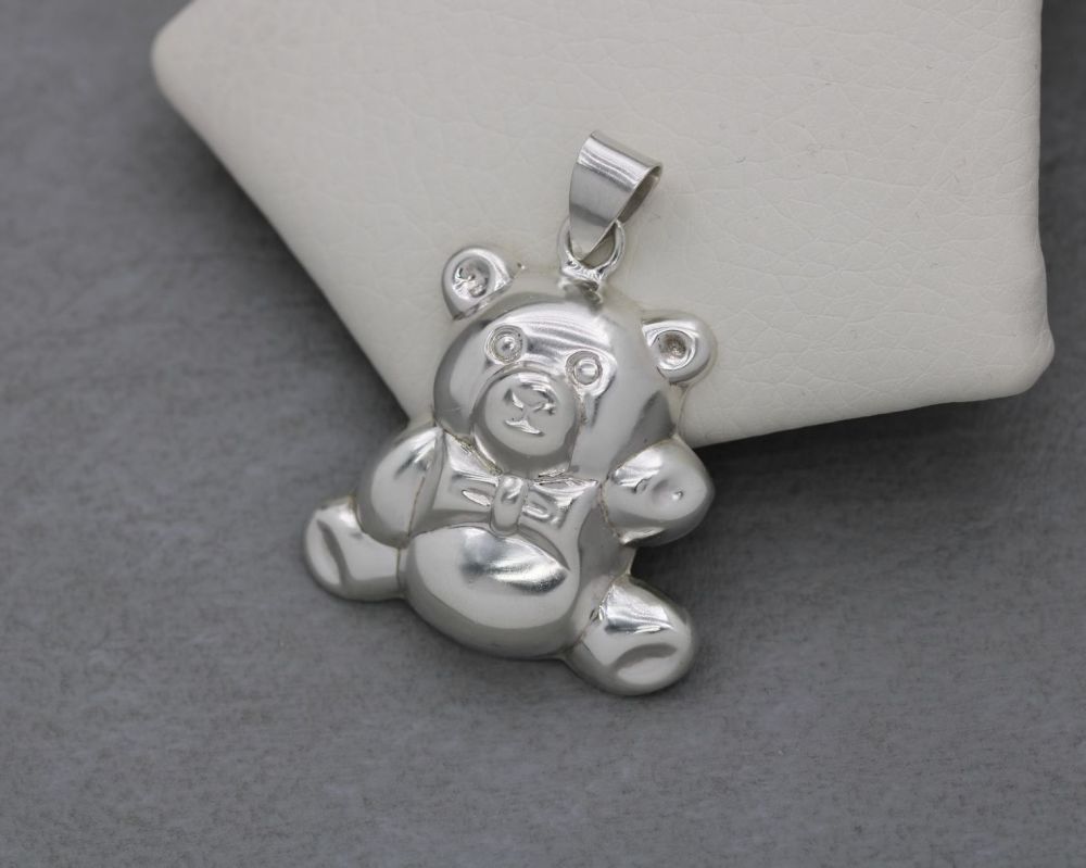 REFURBISHED Large sterling silver teddy bear pendant