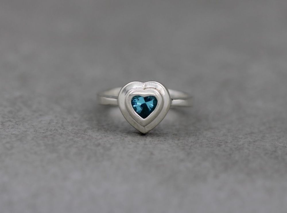Sterling silver & faceted blue stone heart solitaire ring