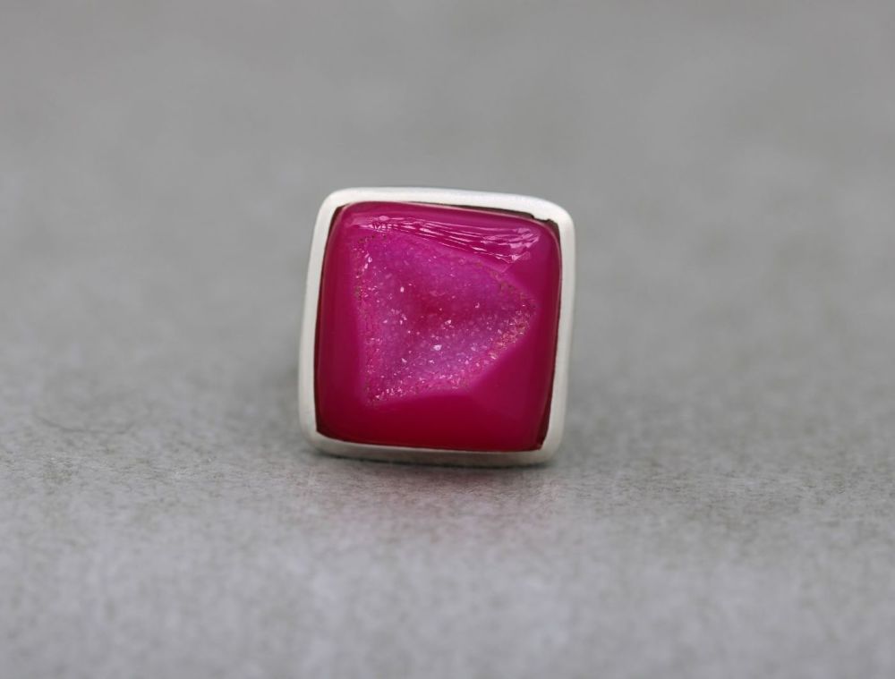 Sterling silver & dyed bright pink druzy quartz ring **