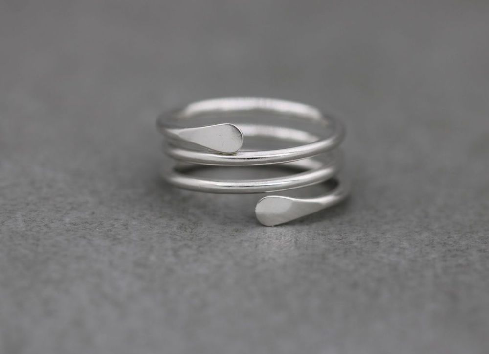 Sterling silver spade tipped coil ring