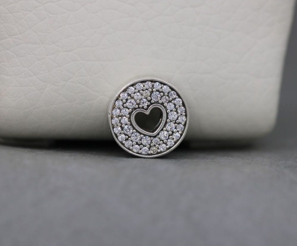 Pandora sterling silver 'Happy Anniversary' charm (791977CZ)