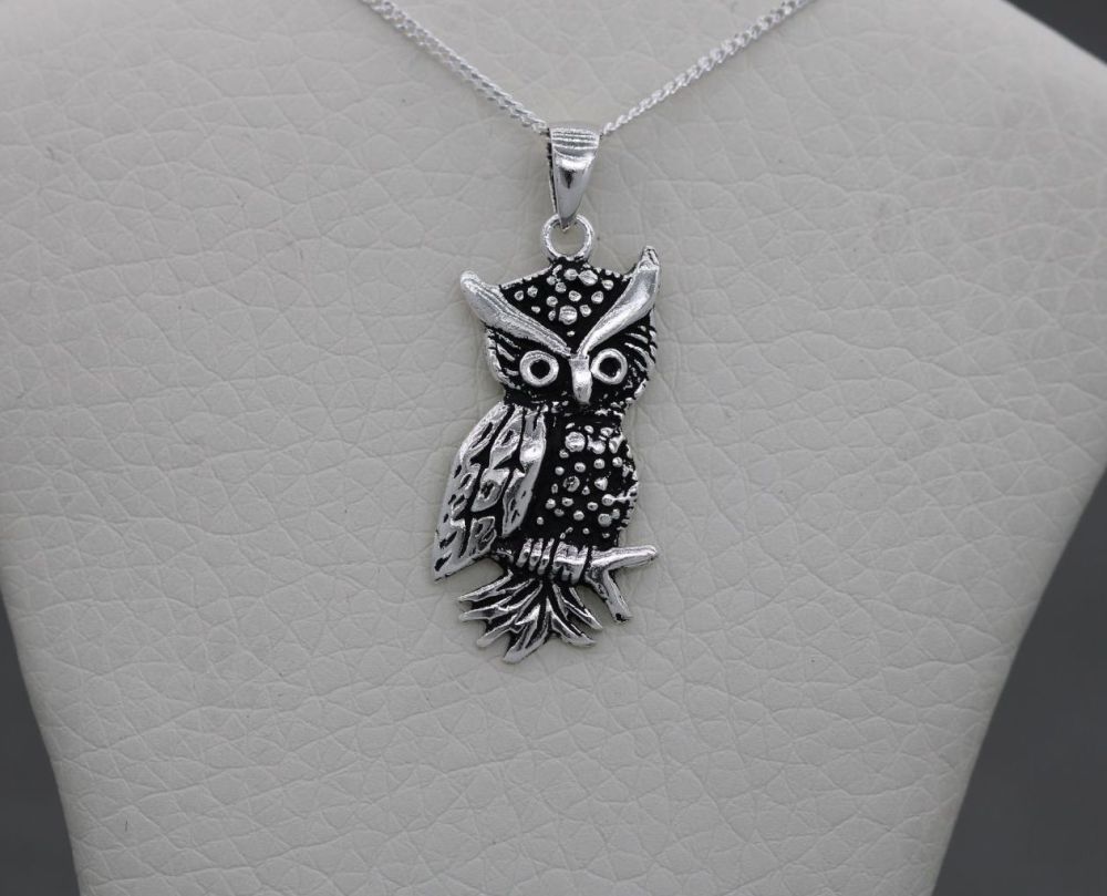 NEW Oxidised sterling silver owl necklace
