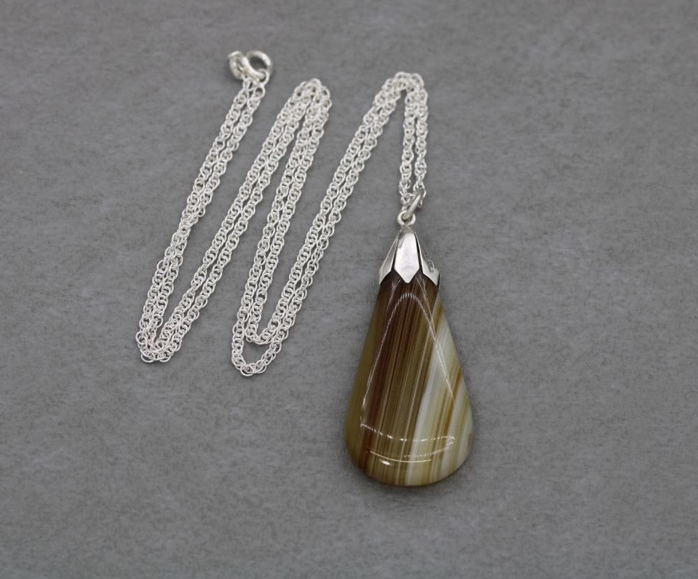 Vintage sterling silver & brown striped agate necklace