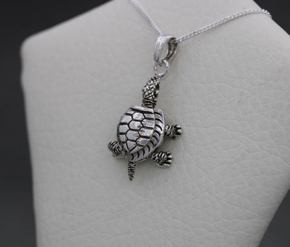 NEW Sterling silver articulated tortoise necklace