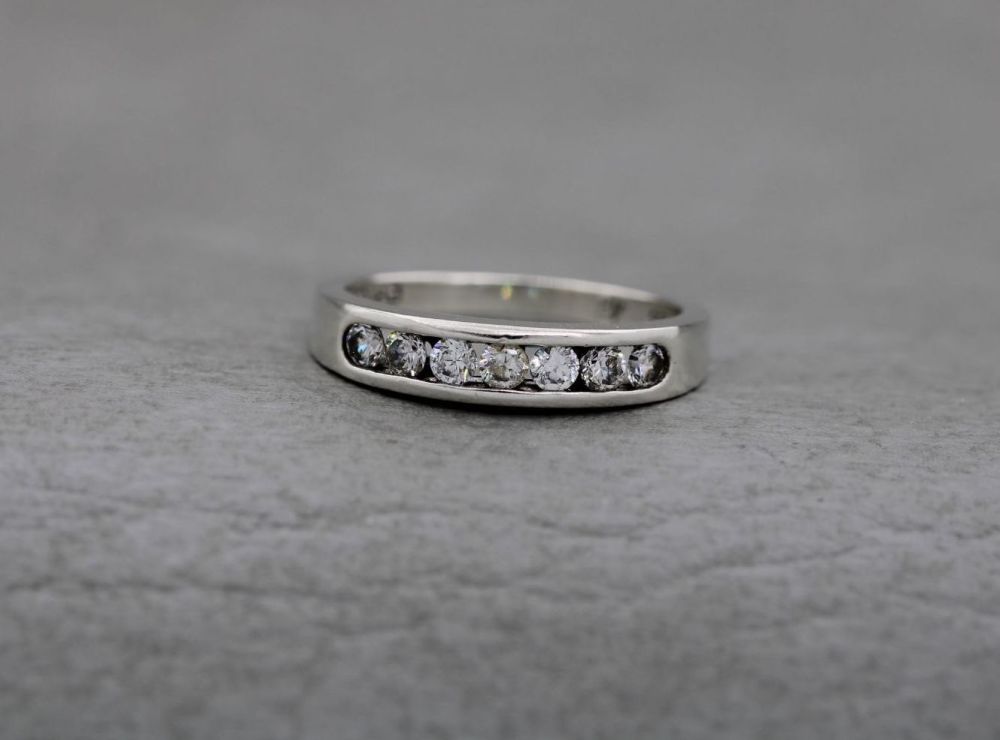 Sterling silver & clear stone ring