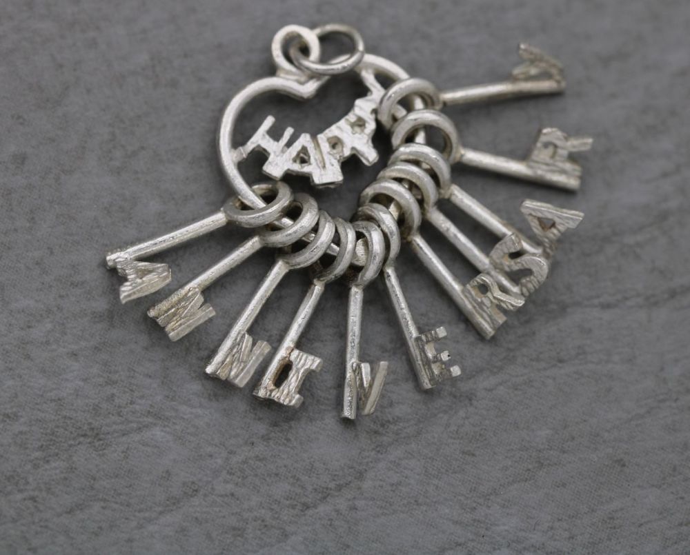 PRELOVED Vintage silver 'Happy Anniversary' keys charm
