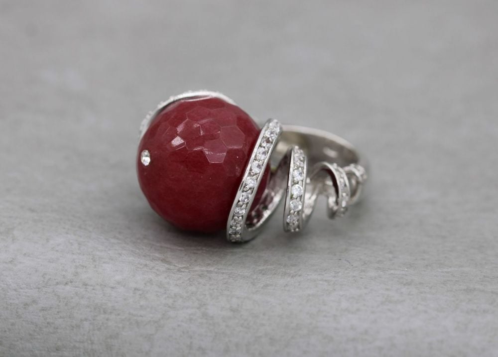 Statement Portuguese sterling silver, red quartz & clear stone ring with twisted shoulders