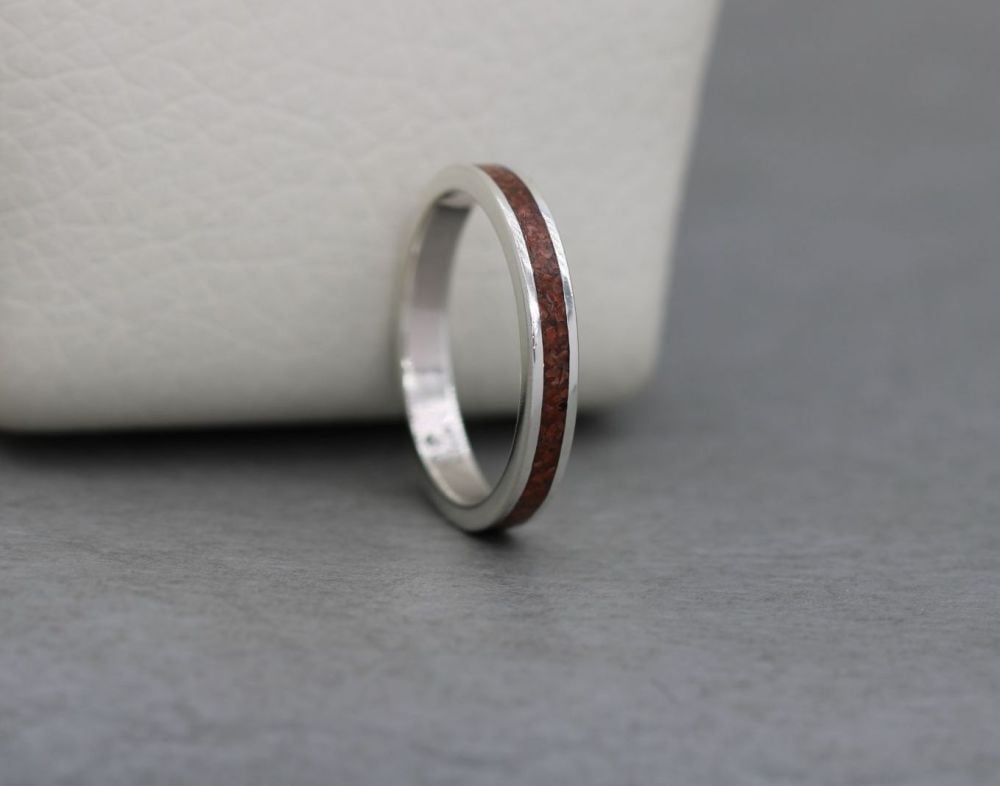 NEW South western sterling silver ring with crushed coral inlay (P)