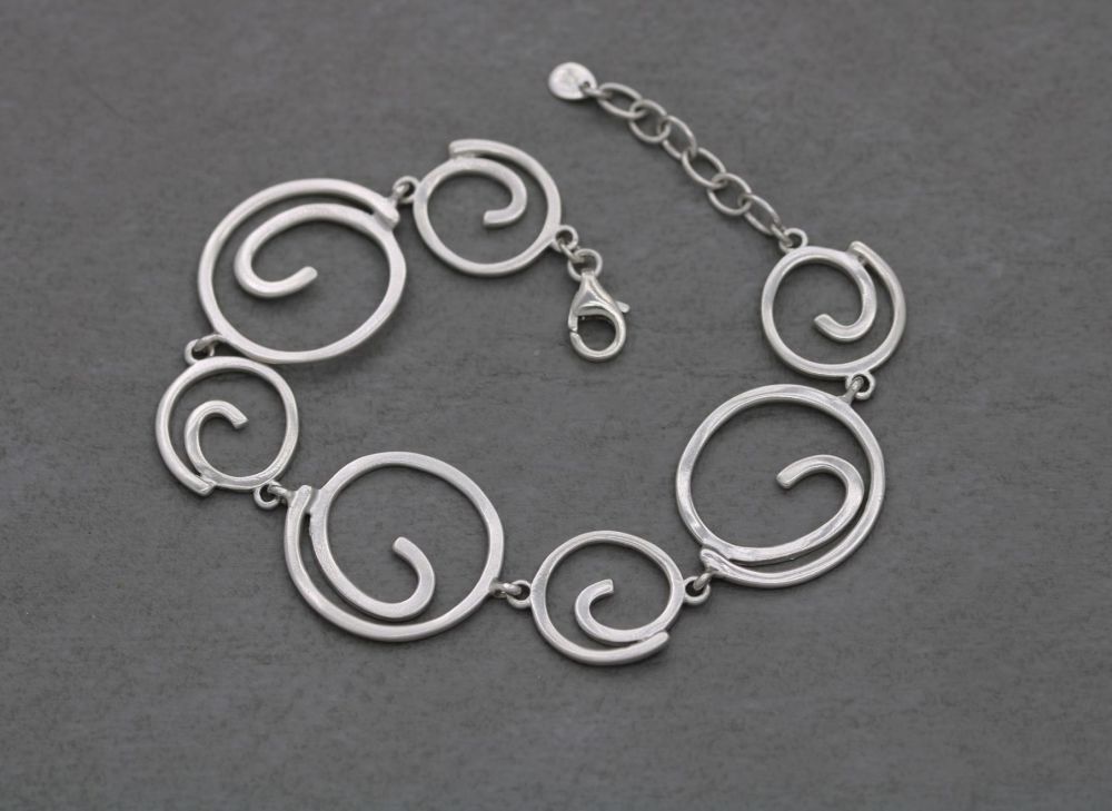 REFURBISHED Sterling silver swirls bracelet