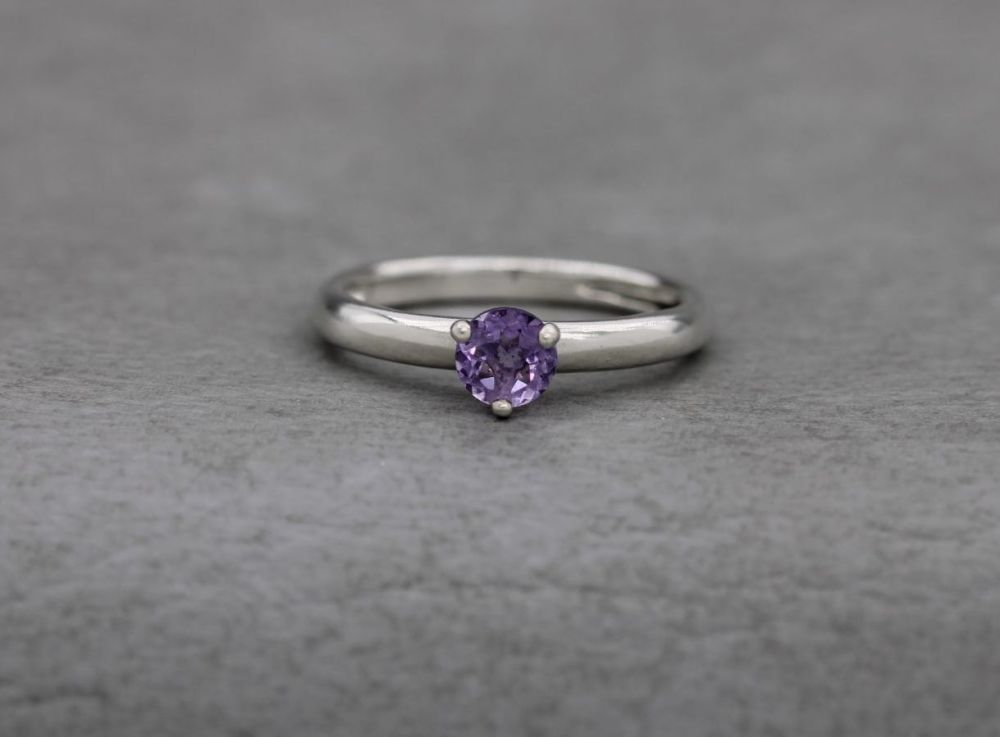 Sterling silver & lavender stone solitaire ring