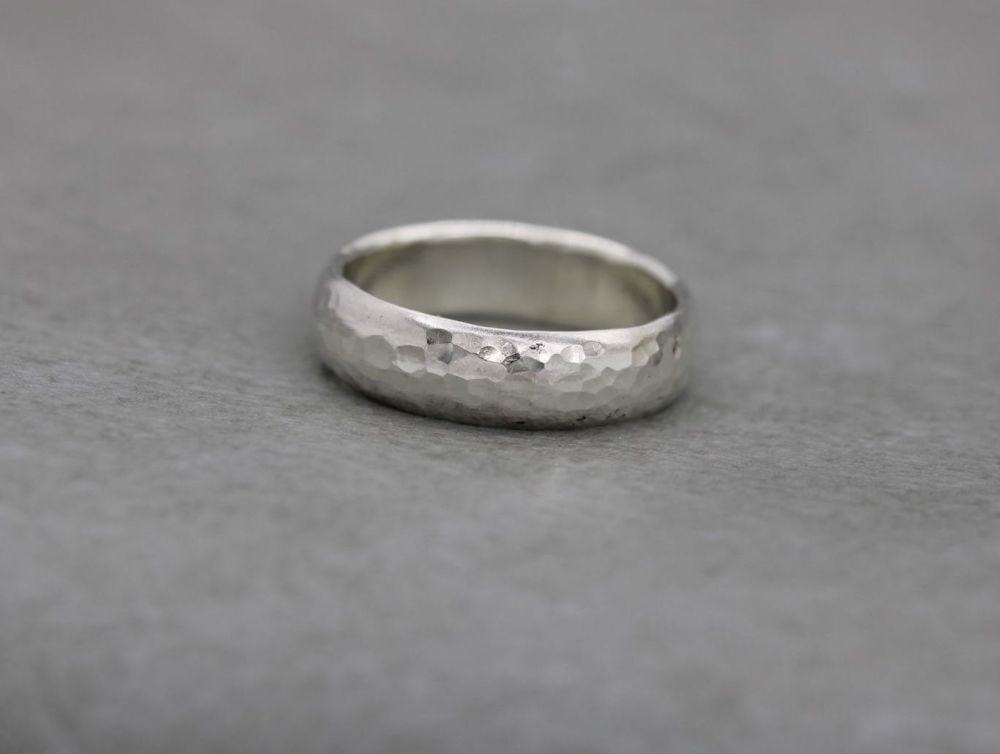 Hammer textured sterling silver 'D' profile band ring