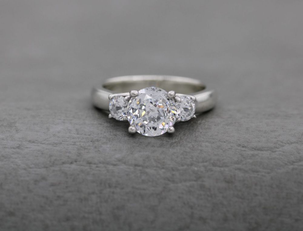 Sterling silver & clear stone trilogy ring