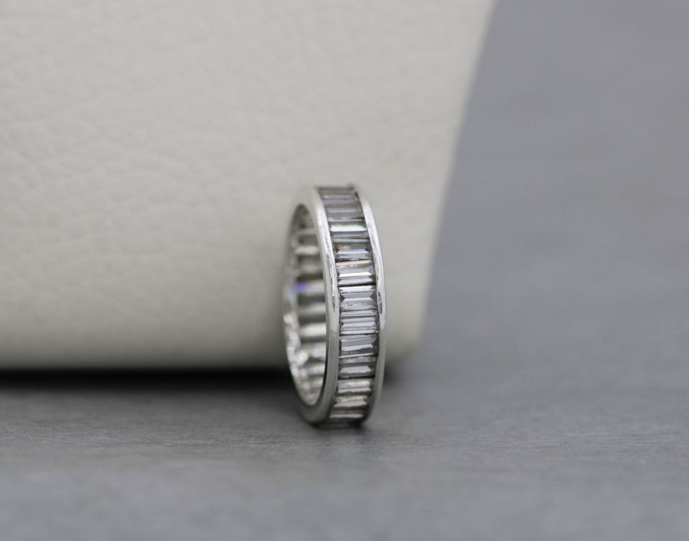 Sterling silver & clear stone eternity ring