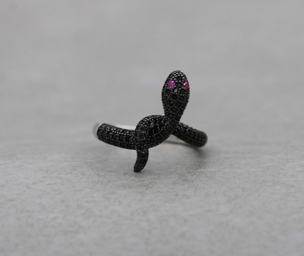 NEW Unusual sterling silver snake ring with black & pink stones (M)