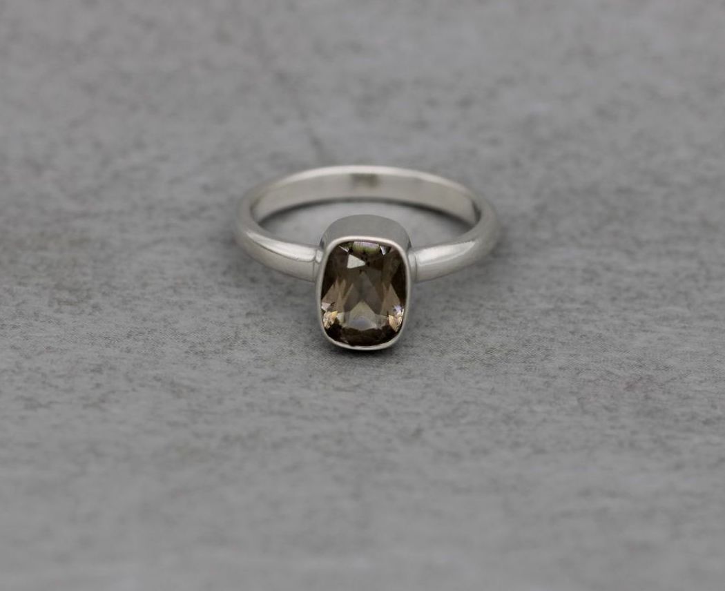 REFURBISHED Sterling silver & smokey quartz solitaire ring (L)