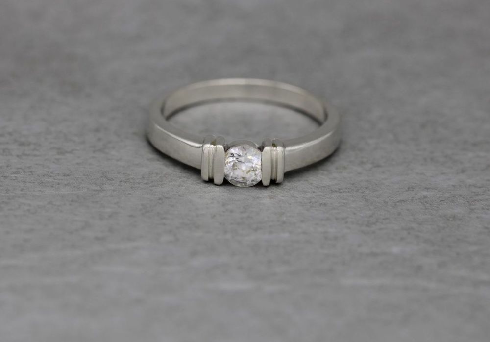Sterling silver & white topaz solitaire ring