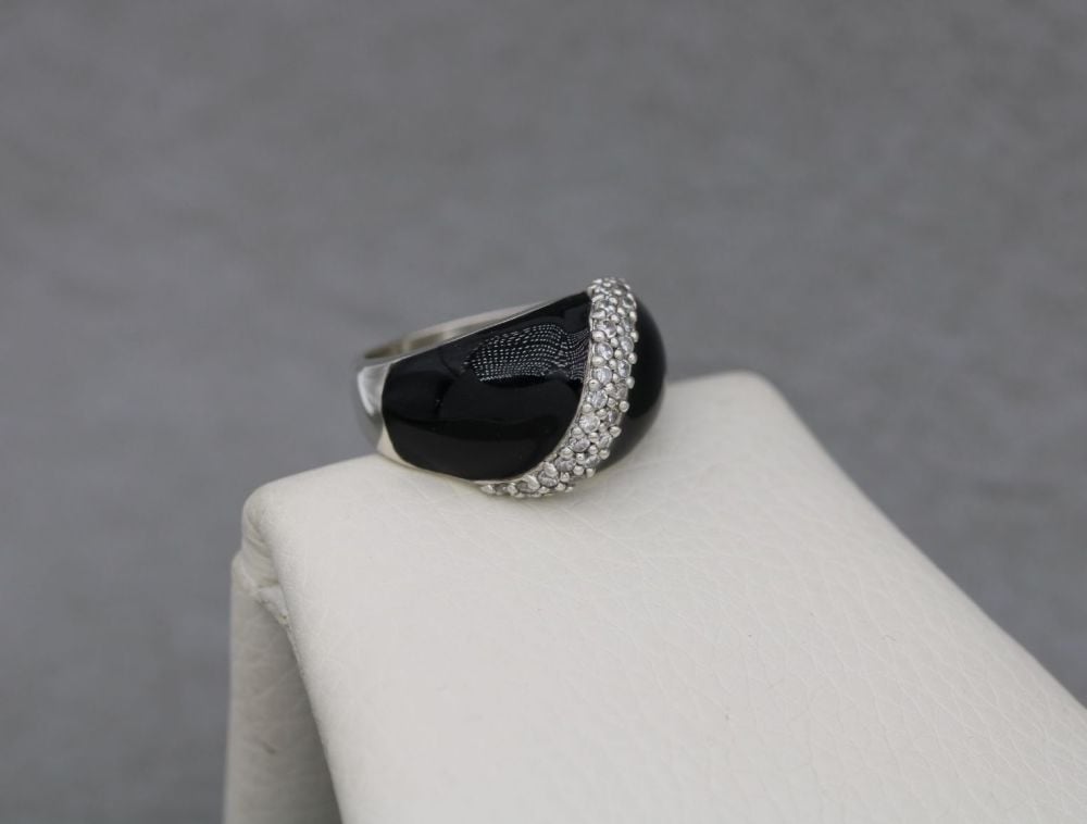 REFURBISHED Domed sterling silver, black enamel & clear stone ring (M 1/2)