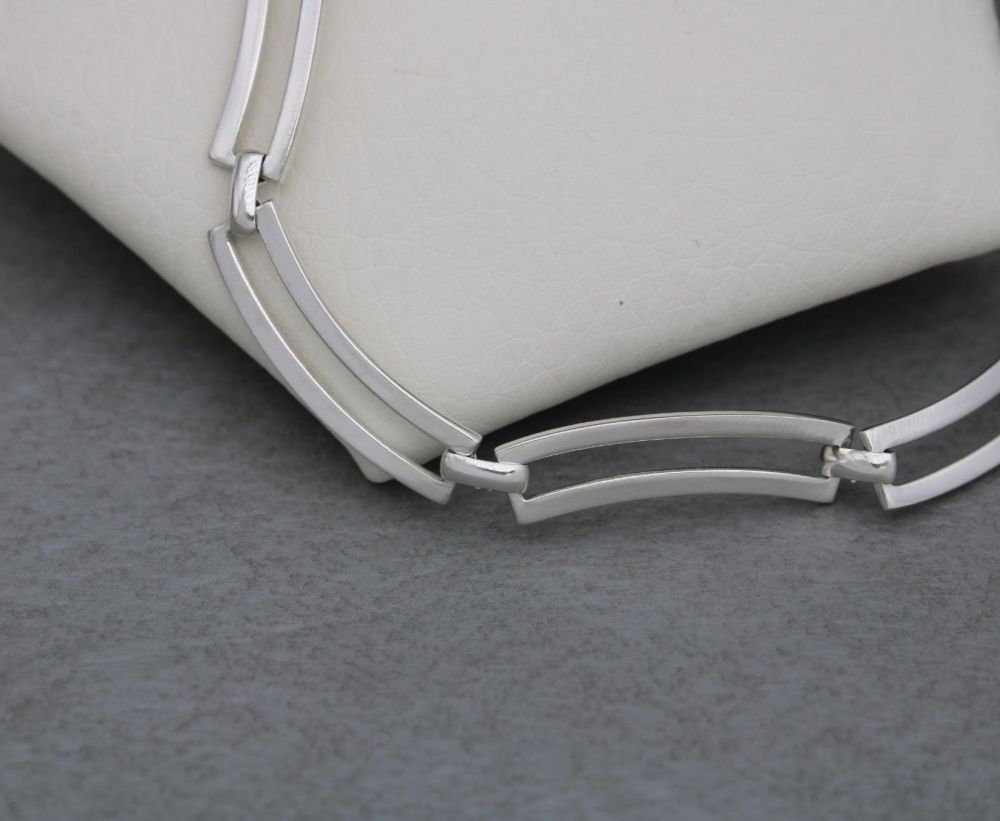 REFURBISHED Wavy sterling silver bracelet