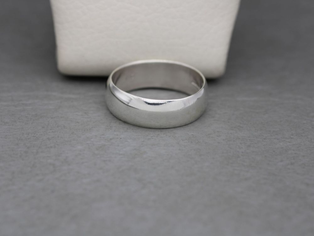 REFURBISHED Sterling silver 'D' profile wedding band ring (Z)