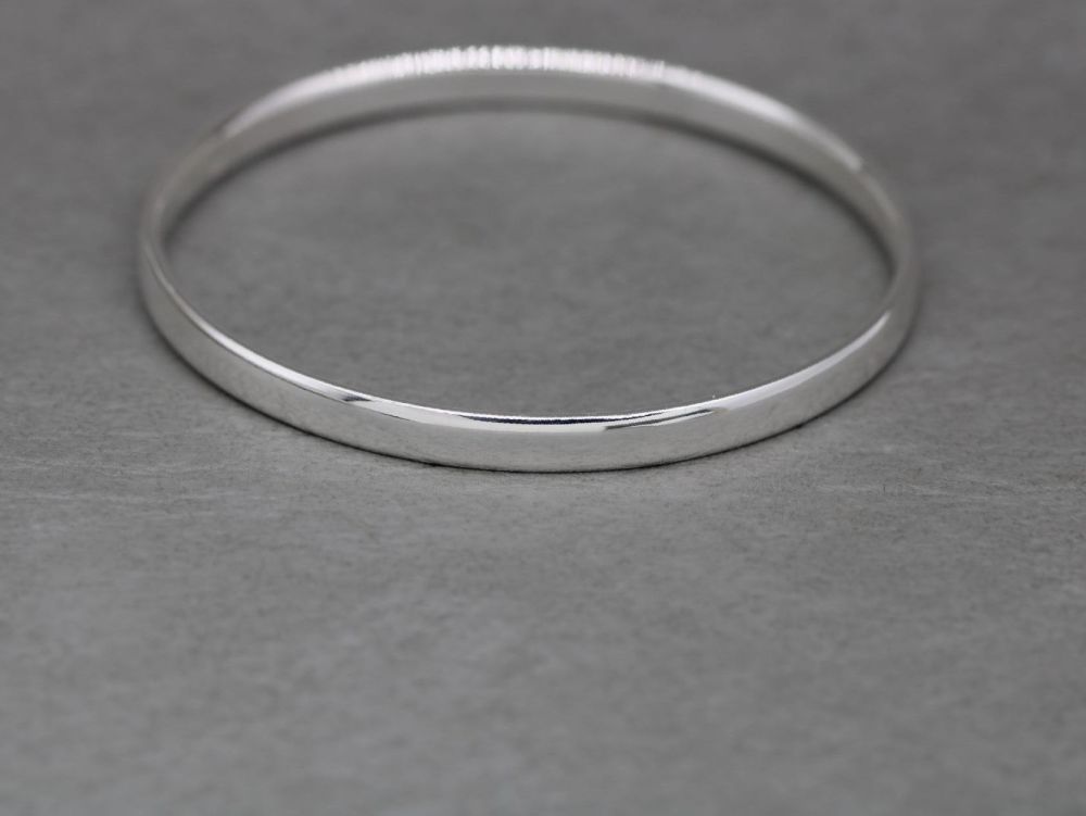 NEW Classic solid sterling silver bangle