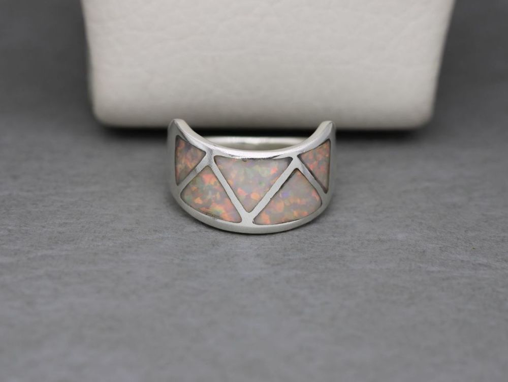 REFURBISHED Wide sterling silver & imitation opal wishbone style ring (N ½)