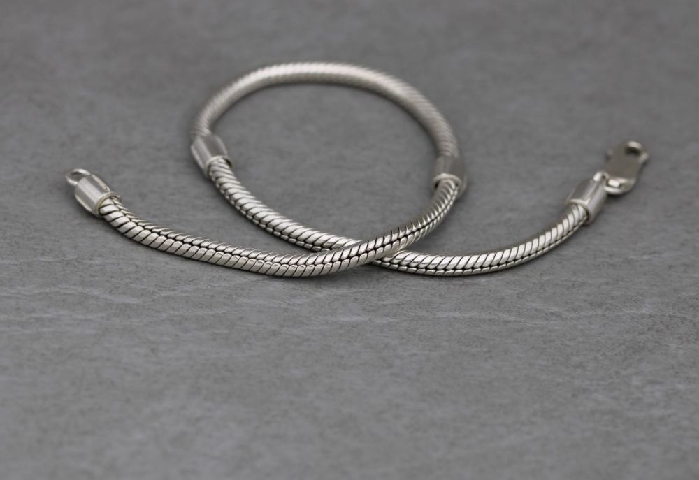 REFURBISHED Sterling silver snake chain charm bracelet