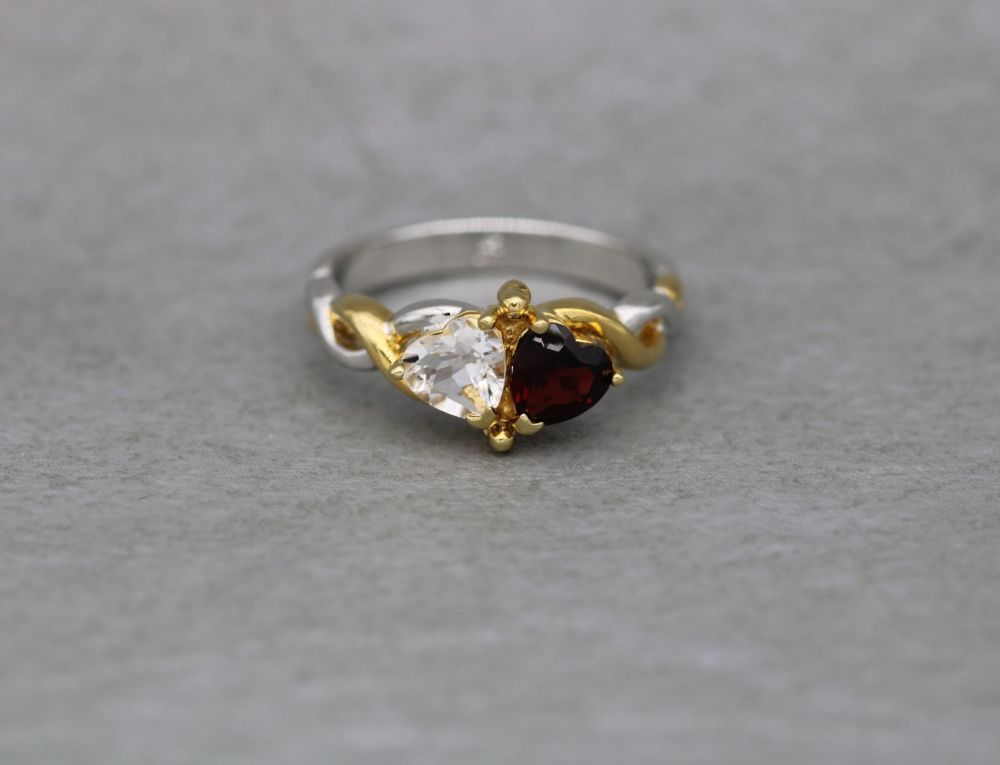 NEW Sterling silver ring with garnet & clear heart stones (R ½)