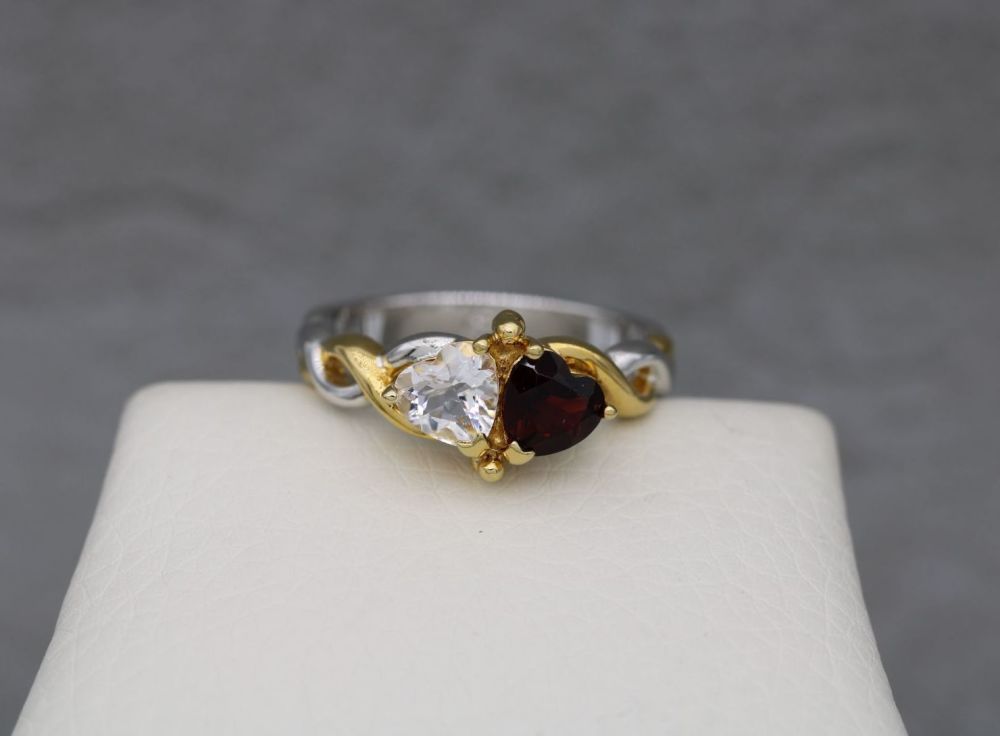 NEW Sterling silver ring with garnet & clear heart stones (M ½)